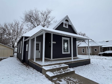 1027 N 10th St, Vincennes, IN 47591 - photo 2