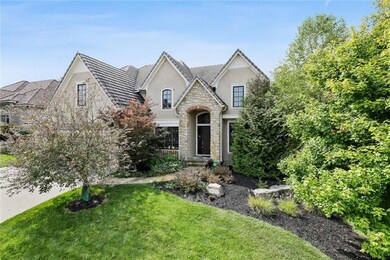 9644 Pickering St, Shawnee, KS 66227 - photo 4