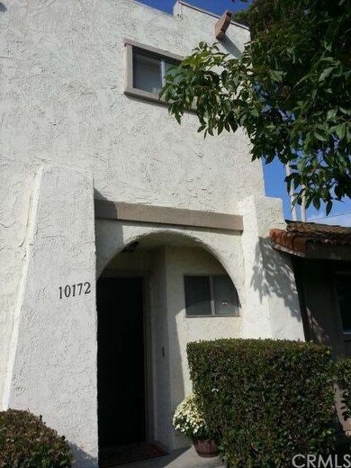 BEAUTIFUL ARCH FRONT ENTRANCE
