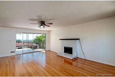 Large spacious living room- Beautiful Views