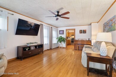 7-web-or-mls-2548SecondAve_07