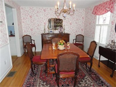 617 Washington St unit 104, Wellesley, MA 02482 - photo 4