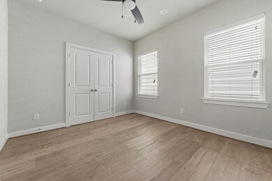 5914 Haring Ln, Houston, TX 77091 - photo 7