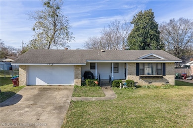 1912 S 71st St, Fort Smith, AR 72903 - photo 3