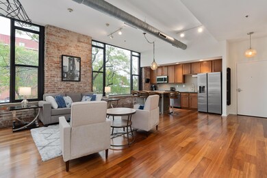 78 E Chestnut #205_06