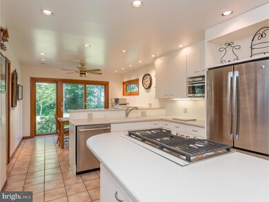 136 Lee Cir, Bryn Mawr, PA 19010 - photo 6