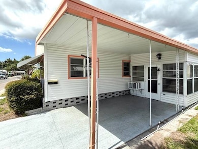 1071 Donegan Rd unit 112, Largo, FL 33771 - photo 2