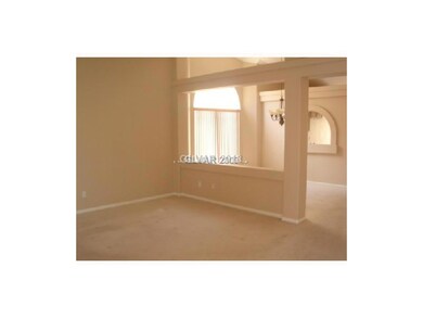 Living Room. The extra large Living Room looks int
