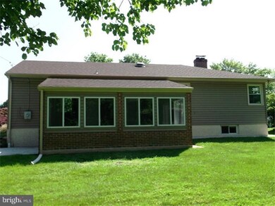 33 Weer Cir, Wilmington, DE 19808 - photo 2