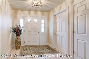 19 Lone Oak Way unit 2803, Eatontown, NJ 07724 - photo 4