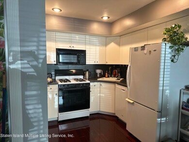 31 Gardenia Ln unit 25, Staten Island, NY 10314 - photo 4