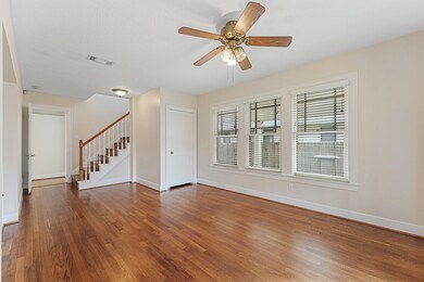 718 Ralfallen St, Houston, TX 77008 - photo 7