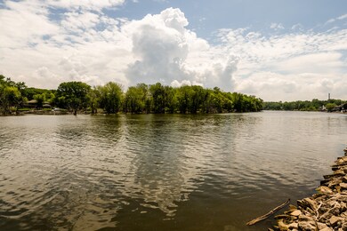 Riverside Pt-107