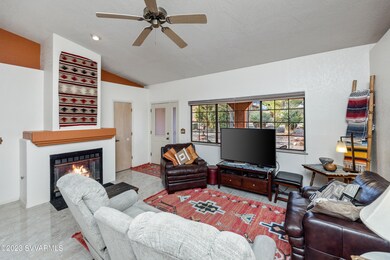 007_Living Room