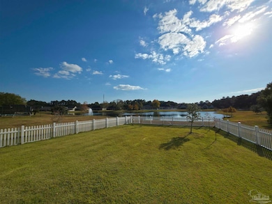 5642 Dunbar Cir, Milton, FL 32583 - photo 5