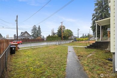 8815 S Yakima Ave, Tacoma, WA 98444 - photo 5