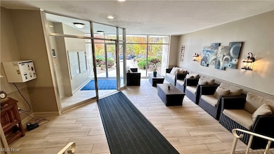 6000 Nob Hill Dr, Chagrin Falls, OH 44022 - photo 2