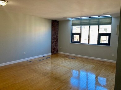 376 Commercial St unit 6D, Boston, MA 02109 - photo 3