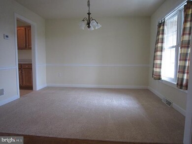 91 Clover Dr, Myerstown, PA 17067 - photo 4