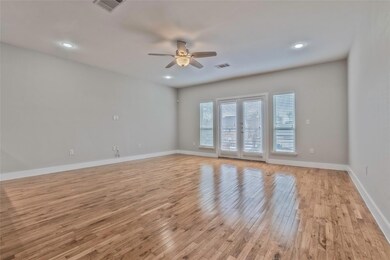 6051 Ross Ave unit 140, Dallas, TX 75206 - photo 4