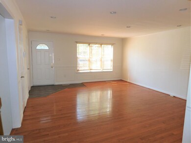 3646 Mcdowell Ct, Dumfries, VA 22026 - photo 2