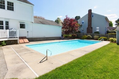 9 Reservoir Dr, Southborough, MA 01772 - photo 5