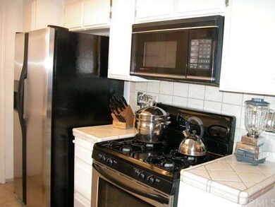 2408 Carnegie Ln unit 2, Redondo Beach, CA 90278 - photo 6