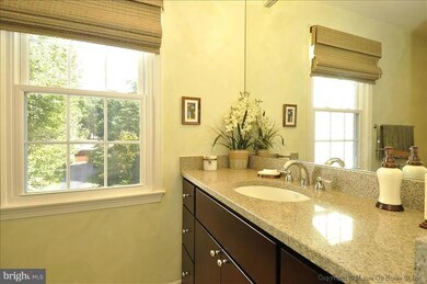 4504 Valley Forge Dr, Rockville, MD 20853 - photo 7