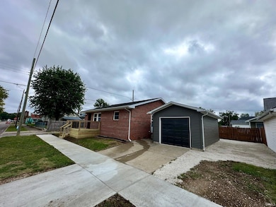 403 E Illinois St, Princeton, IN 47670 - photo 3