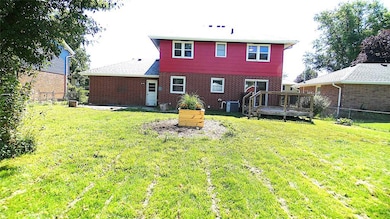 623 E 18th St N, Newton, IA 50208 - photo 2