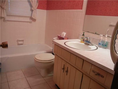 2310 Holden Dr, Anderson, IN 46012 - photo 6