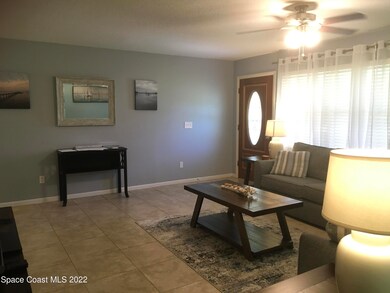 LivingRoom_FrontDoor