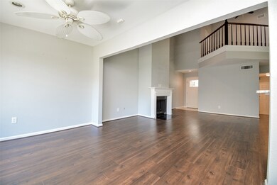 9400 Doliver Dr unit 27, Houston, TX 77063 - photo 4