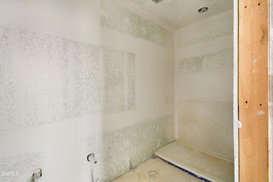 3403 32nd St W, Williston, ND 58801 - photo 7