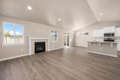 1523 NW Walnut Ave unit 199, Redmond, OR 97756 - photo 2