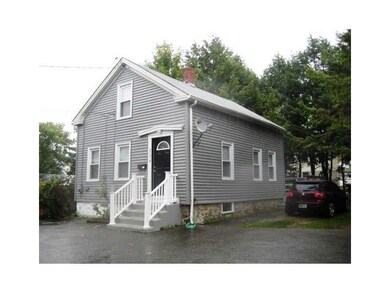 Exterior Front. Cottage Offers - Large Eat in Kitc