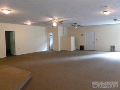 2537 Elk Creek Rd, Deep Gap, NC 28618 - photo 4