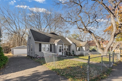 917 Jessie St, Saint Paul, MN 55130 - photo 4