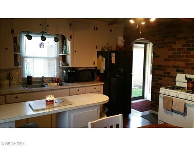 a retro style kitchen...gives home a lot of charac