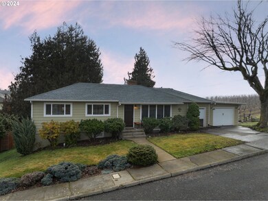 2110 Fairview St, the Dalles, OR 97058 - photo 2
