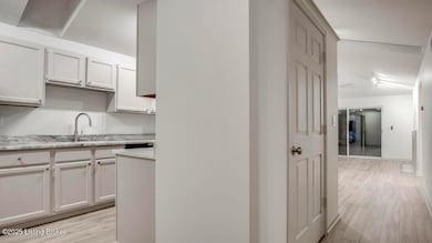 309_DonardParkAve3_40218_169