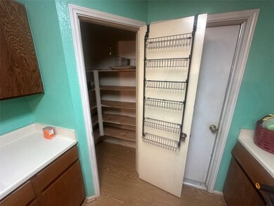 903 Greenbriar Loop, Round Rock, TX 78664 - photo 7