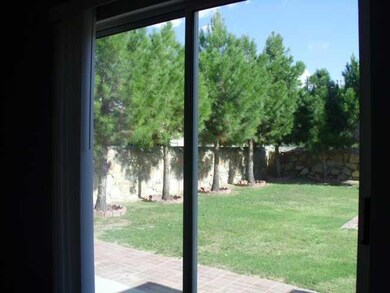 14268 Desert Sunset Dr, Horizon City, TX 79928 - photo 7