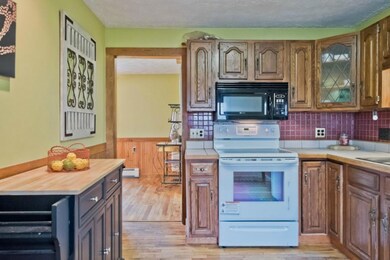 7 Cedar Ave, Old Orchard Beach, ME 04064 - photo 4