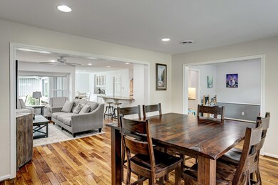 10035 Burgoyne Rd, Houston, TX 77042 - photo 3