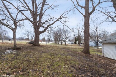 629 S 5th Ave E, Newton, IA 50208 - photo 7