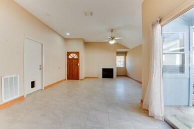8530 Laurel Trails Dr, Houston, TX 77095 - photo 5