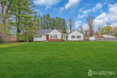 110 Springcrest Dr, Hightstown, NJ 08520 - photo 2