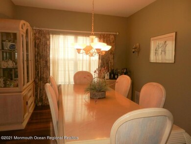 04-Dining Room