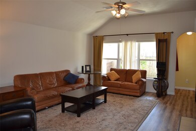 15902 Pleasant Green Cir, Tomball, TX 77377 - photo 6